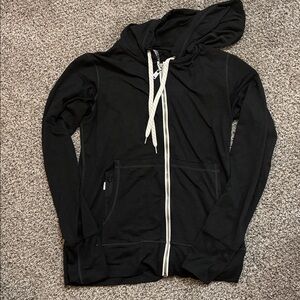 EUC Vuori Halo Performance Hoodie Size XS